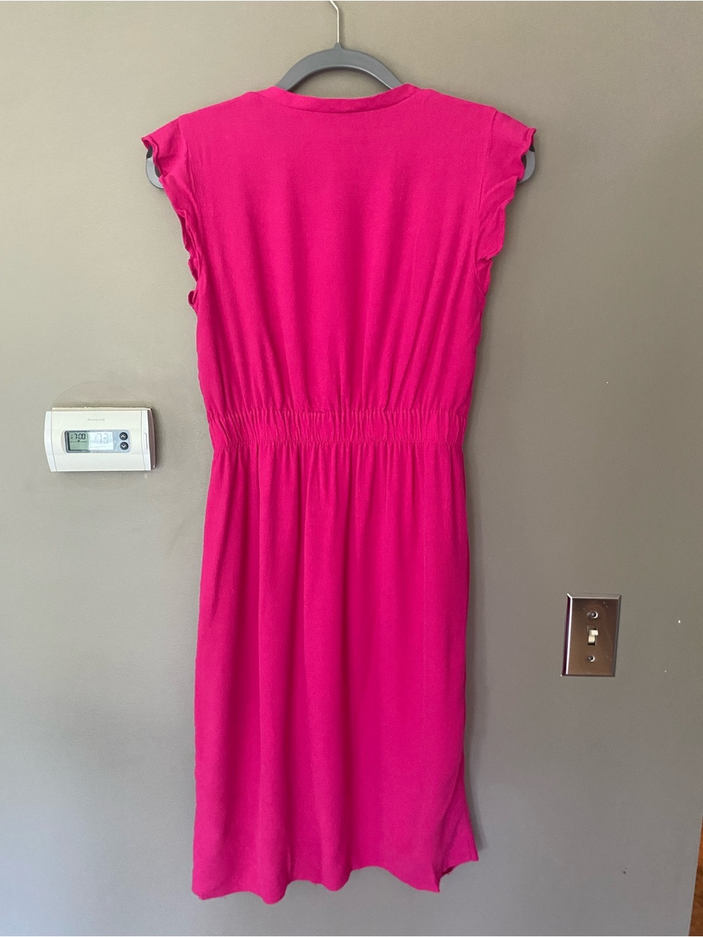 KATE SPADE NY Fluid Crepe Frill Fuchsia V-Neck Ruffle Sleeve Dress Size 6 - Picture 4 of 5